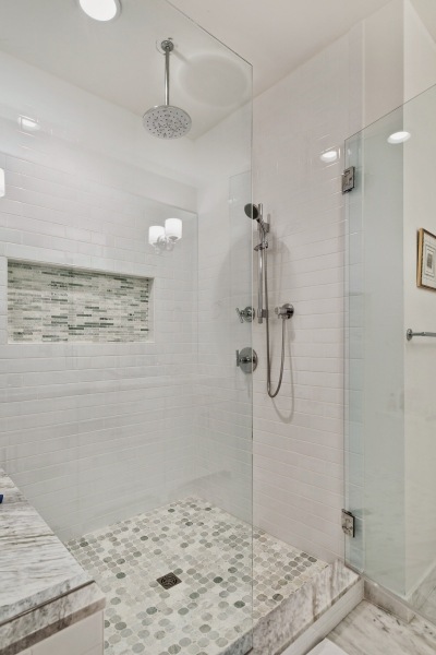 Bathroom with Adjustable Shower Head-Glass Door